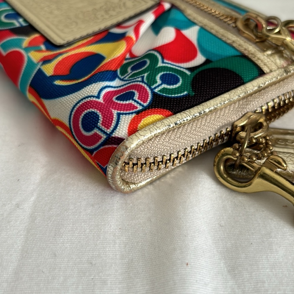 COACH Poppy Pop C Graffiti Zip Wallet Wristlet - Picture 11 of 12